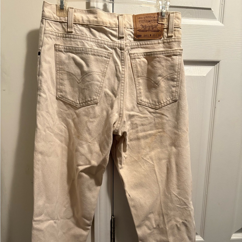 Levi's Strauss & Co. 550 30×32 straight fit relax fit taper Leg Cream Jeans